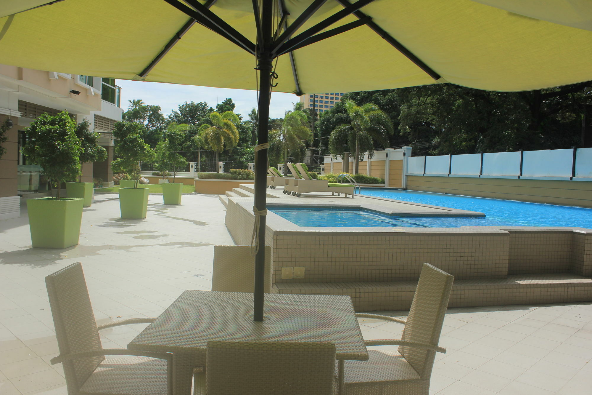 Padgett Place Prime Suites Cebu Exteriör bild